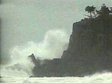 Центр циклона, который нес тропические ливни, прошел лишь в ста километрах от побережья Приморья