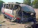 Два человека погибли и 11 получили ранения в результате столкновения пассажирского автобуса "Исудзу" и грузовика "МАЗ-509"