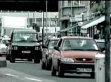В США новая мода - встраивать телевизоры в центр руля автомобиля В США новая мода - встраивать телевизоры в центр руля автомобиля