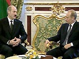 Путин полагает, что единым рублем граждане двух стран начнут расплачиваться уже с 1 января 2004 года