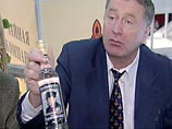 Жириновский вез из Нью-Йорка в Бостон два ящика водки для презентации в пятницу Жириновский вез из Нью-Йорка в Бостон два ящика водки для презентации в пятницу