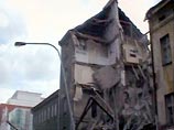 От дома номер 34 по улице Кржижиковой осталась только задняя стена От дома номер 34 по улице Кржижиковой осталась только задняя стена