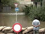 Чехии и Германии грозит катастрофа - вода размыла химические заводы. Яды попали в реки