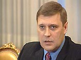 Премьер-министр РФ Михаил Касьянов во вторник подписал распоряжение о назначении двух новых первых заместителей министра финансов
