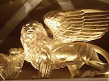 Золотой лев Венецианского фестиваля следует сразу за каннской Золотой пальмовой ветвью и Серебряным медведем Берлина