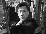 Артист, известный по множеству ролей, сейчас живет один Артист, известный по множеству ролей, сейчас живет один