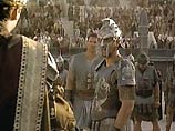 Все актеры, которые позируют в качестве гладиаторов для туристов у римского Колизея, теперь должны получить лицензии на свою деятельность