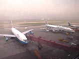 Из столичного аэропорта "Домодедово" также начали вылетать самолеты