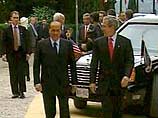 Переговоры Берлускони с президентом США Джорджем Бушем проходили в загородной резиденции главы Белого дома в Кэмп-Дэвиде