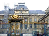 В Париже начался суд над Мишелем Уэльбеком, обвиняемым в "оскорблении ислама"