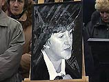 Депутат Госдумы Галина Старовойтова убита в ноябре 1998 года в подъезде дома в Петербурге, где она проживала