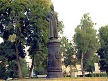 Сурков считает, что "нужно быть предельно аккуратными с символами прошлого" Сурков считает, что "нужно быть предельно аккуратными с символами прошлого"