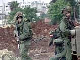 Израильские танки окружили резиденцию Арафата
