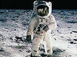 Скептик утверждал, что никакой высадки американских астронавтов на Луне не было, а все сцены лунной эпопеи были отсняты в специальных павильонах на Земле