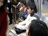 В Токио появились вагоны "только для женщин"
