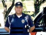 Сбежавший из заключения бразильский преступник остановил автобус с полицейскими Сбежавший из заключения бразильский преступник остановил автобус с полицейскими
