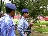 Индийские полицейские теперь следят за тем, чтобы в парках никто не целовался