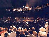 "Шнобелевские" лауреаты получают премии "за достижения и исследования, которые нет смысла воспроизводить" "Шнобелевские" лауреаты получают премии "за достижения и исследования, которые нет смысла воспроизводить"