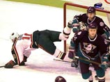 В матче чемпионата НХЛ "Анахайм" в овертайме обыграл "Миннесоту" √ 1:0