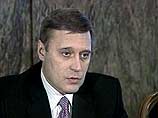 Премьер Михаил Касьянов распорядился продать почти 75% акций "Славнефти" до конца года