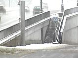 В настоящее время видимость на магистралях столицы снизилась до 200 метров, а в отдельных районах города - до 100 метров В настоящее время видимость на магистралях столицы снизилась до 200 метров, а в отдельных районах города - до 100 метров