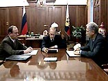 Секретный разговор президента с главой ФСБ о штурме здания мюзикла "Норд-Ост" был прочитан по губам Секретный разговор президента с главой ФСБ о штурме здания мюзикла "Норд-Ост" был прочитан по губам