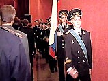 Сегодня в Видяево в гарнизонном доме офицеров вновь собрались вместе вдовы погибших на "Курске" моряков-подводников Сегодня в Видяево в гарнизонном доме офицеров вновь собрались вместе вдовы погибших на "Курске" моряков-подводников
