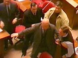 5 ноября заседание парламента Грузии по традиции было прервано дракой 5 ноября заседание парламента Грузии по традиции было прервано дракой