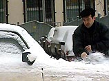 В Иркутске из-за снежных бурь парализовано движение транспорта