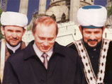 Путин посетил мечеть в Майкопе и поздравил мусульман с Рамаданом