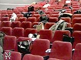 Бывшим заложникам "Норд-Оста" начали возвращать личные вещи Бывшим заложникам "Норд-Оста" начали возвращать личные вещи