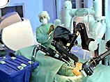 Хирургический робот Да Винчи дебютировал  в бондиане