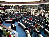 До сих пор сенат, контролируемый демократами, выступал против отдельных положений закона о создании министерства внутренней безопасности До сих пор сенат, контролируемый демократами, выступал против отдельных положений закона о создании министерства внутренней безопасности