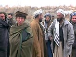 На островах реки Пяндж, разделяющей Афганистан и Таджикистан, в пяти временных лагерях, расположенных на нейтральной территории, живут около 3000 тысяч беженцев