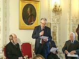 Он считает, что вопрос о государственной символике поднят крайне неуместно, нужно было отложить ее принятие, по крайней мере, на 25 лет Он считает, что вопрос о государственной символике поднят крайне неуместно, нужно было отложить ее принятие, по крайней мере, на 25 лет