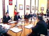 Путин выступил за укрепление самостоятельности и ответственности региональных и местных властей Путин выступил за укрепление самостоятельности и ответственности региональных и местных властей