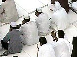 Около двух миллионов мусульман молились в пятницу в Мекке и Медине