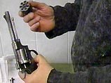 Сотрудники Восточно-Сибирского управления по борьбе с организованной преступностью изъяли у крановщика Иркутского завода нерудных металлов пять самодельных револьверов.