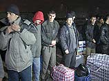граждане Таджикистана были депортированы из Подмосковья, где они работали на стройках, за нарушение паспортно-визового режима
