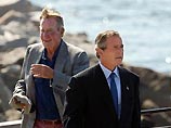 Буш в кругу семьи отметил День благодарения на ранчо в Техасе