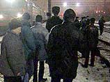 В Свердловской области поезд протаранил автомобиль, 2 человека погибли В Свердловской области поезд протаранил автомобиль, 2 человека погибли
