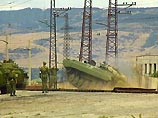 Сегодня первая партия военной техники и вооружений, которые находятся на российской военной базе в Вазиани, расположенной в 30 километрах от Тбилиси, отправляется по железной дороге в Батуми Сегодня первая партия военной техники и вооружений, которые находятся на российской военной базе в Вазиани, расположенной в 30 километрах от Тбилиси, отправляется по железной дороге в Батуми
