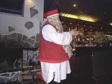 Йоулупукки - финский Дед Мороз, прибыл сюда не только на радость детям, но и взрослым