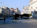 Во Львове неизвестные облили желтой краской памятник советскому солдату Во Львове неизвестные облили желтой краской памятник советскому солдату
