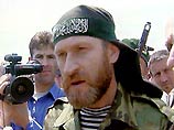 В 1996 году Закаев расстрелял 3 пленных строителей, утверждает бывший заложник