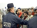 Первый автобус, вместивший полсотни мигрантов, покинул утром в четверг, 5 декабря, Сангатт - центр Красного Креста в Па-де-Кале, и днем прибыл в Англию Первый автобус, вместивший полсотни мигрантов, покинул утром в четверг, 5 декабря, Сангатт - центр Красного Креста в Па-де-Кале, и днем прибыл в Англию
