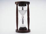 Московский художник предлагает установить вместо памятника Дзержинскому песочные часы