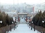 В монгольской столице преступник убил пожилую супружескую пару - 70-летнего мужчину и 68-летнюю женщину, а затем взял в заложники их 17-летнюю внучку