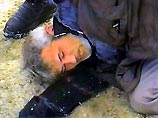Подъехавшие на машине контрразведчики сходу провели захват торговца. Подъехавшие на машине контрразведчики сходу провели захват торговца.