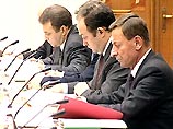 Председатель кабинета министров Касьянов сомневается, что схема замены натуральных льгот и выплат для военнослужащих и работников правоохранительных органов на денежную компенсацию может быть введена с 1 января 2001 года